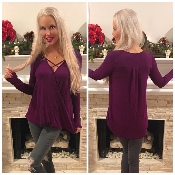 🛍LAST 1! Plum Criss Cross Surplice Tunic! - Picture 3 of 5
